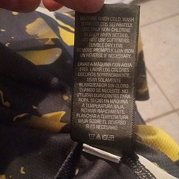 T-shirt - Picture 6 of 6